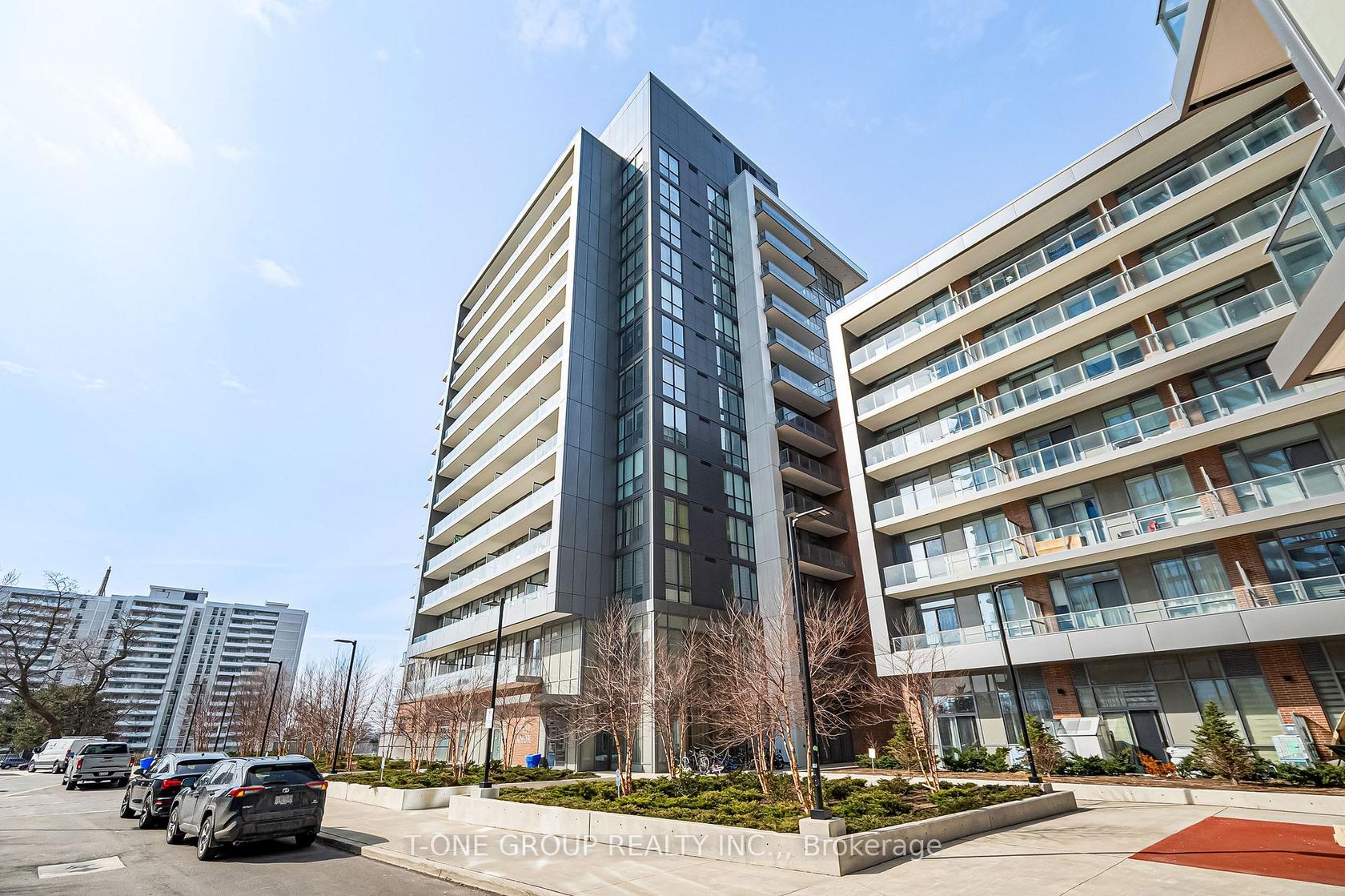 201 - 36 Forest Manor Road, Henry Farm, Toronto 