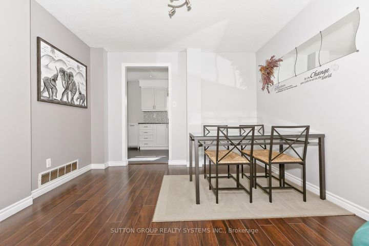 Photo 12 at 30 - 5878 Montevideo Road, Meadowvale, Mississauga