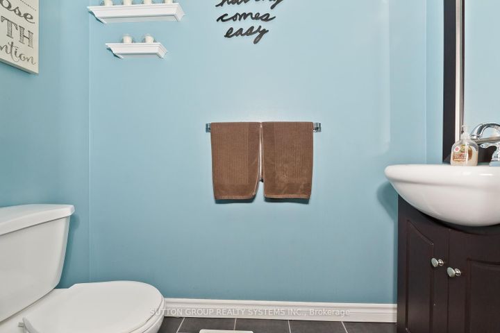 Photo 17 at 30 - 5878 Montevideo Road, Meadowvale, Mississauga