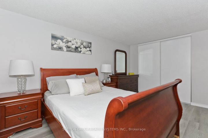 Photo 20 at 30 - 5878 Montevideo Road, Meadowvale, Mississauga