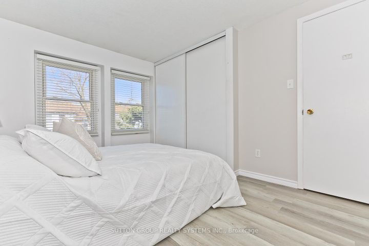 Photo 22 at 30 - 5878 Montevideo Road, Meadowvale, Mississauga