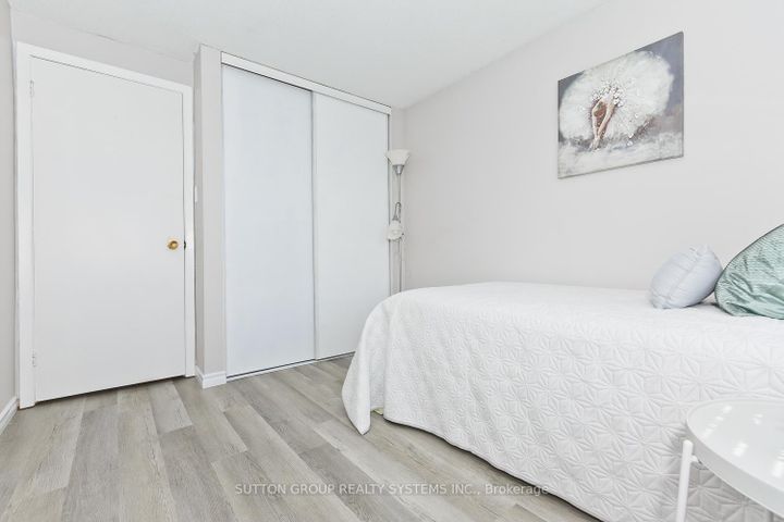 Photo 25 at 30 - 5878 Montevideo Road, Meadowvale, Mississauga