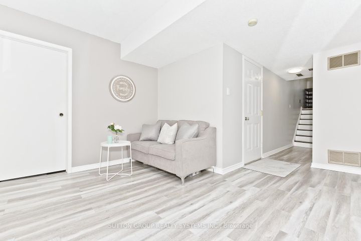 Photo 30 at 30 - 5878 Montevideo Road, Meadowvale, Mississauga