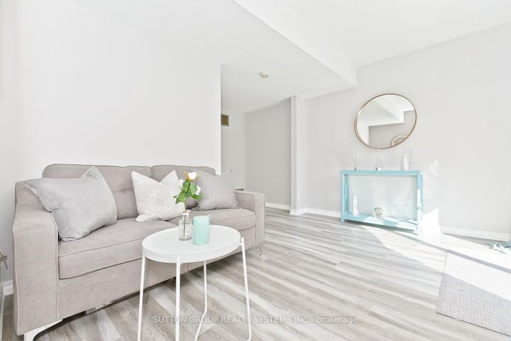 Photo 31 at 30 - 5878 Montevideo Road, Meadowvale, Mississauga