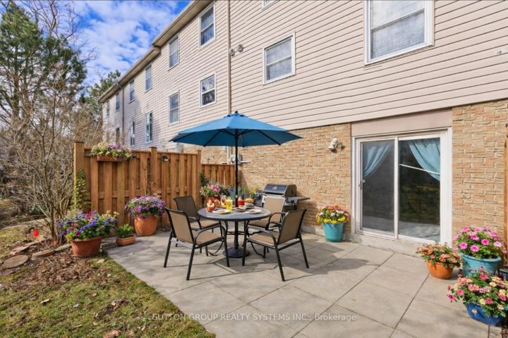 Photo 32 at 30 - 5878 Montevideo Road, Meadowvale, Mississauga