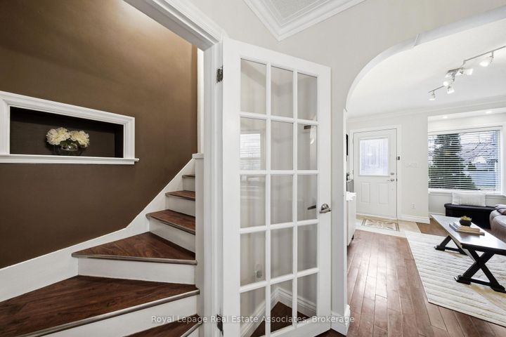 Photo 13 at 177 CHISHOLM Avenue, Lumsden, Toronto