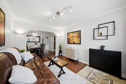 Photo 5 at 177 CHISHOLM Avenue, Lumsden, Toronto