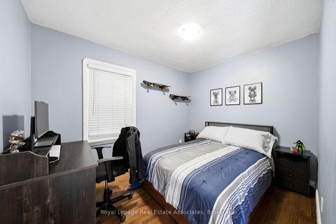 Photo 12 at 177 CHISHOLM Avenue, Lumsden, Toronto
