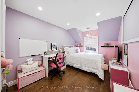 Photo 14 at 177 CHISHOLM Avenue, Lumsden, Toronto