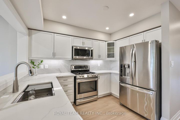 Photo 22 at 11 Jarrett Court, Vellore Village, Vaughan