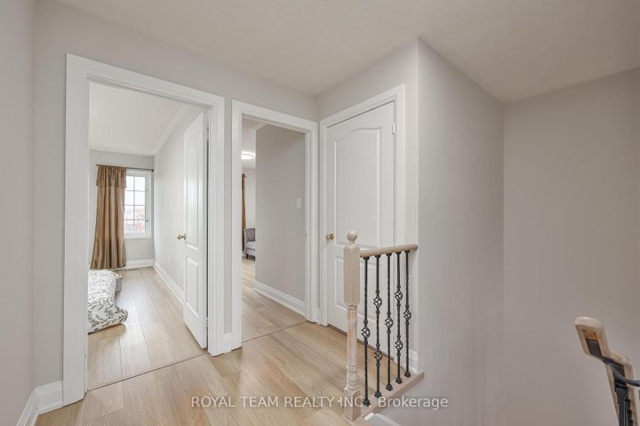 Photo 24 at 11 Jarrett Court, Vellore Village, Vaughan