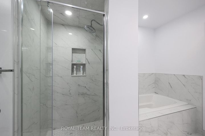 Photo 33 at 11 Jarrett Court, Vellore Village, Vaughan