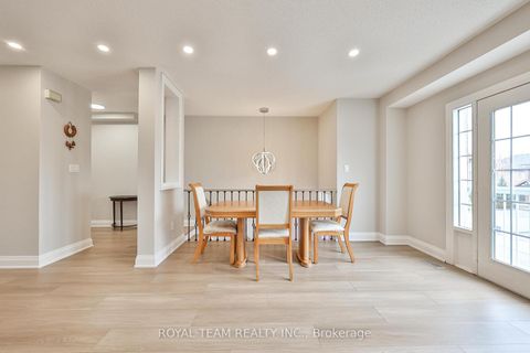 Photo 6 at 11 Jarrett Court, Vellore Village, Vaughan