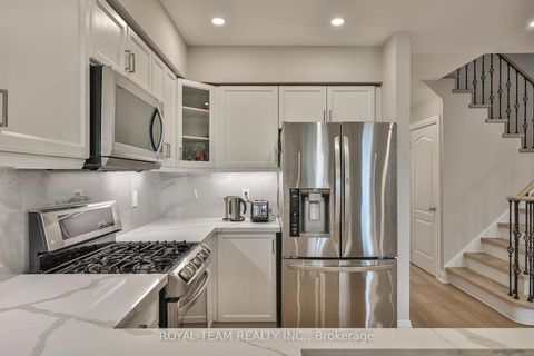 Photo 20 at 11 Jarrett Court, Vellore Village, Vaughan