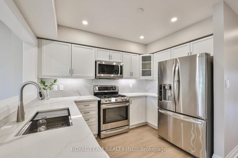 Photo 22 at 11 Jarrett Court, Vellore Village, Vaughan