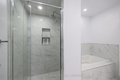 Photo 33 at 11 Jarrett Court, Vellore Village, Vaughan