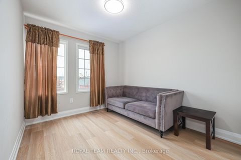 Photo 37 at 11 Jarrett Court, Vellore Village, Vaughan