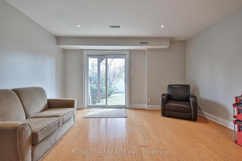 Photo 41 at 11 Jarrett Court, Vellore Village, Vaughan