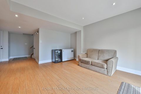 Photo 43 at 11 Jarrett Court, Vellore Village, Vaughan