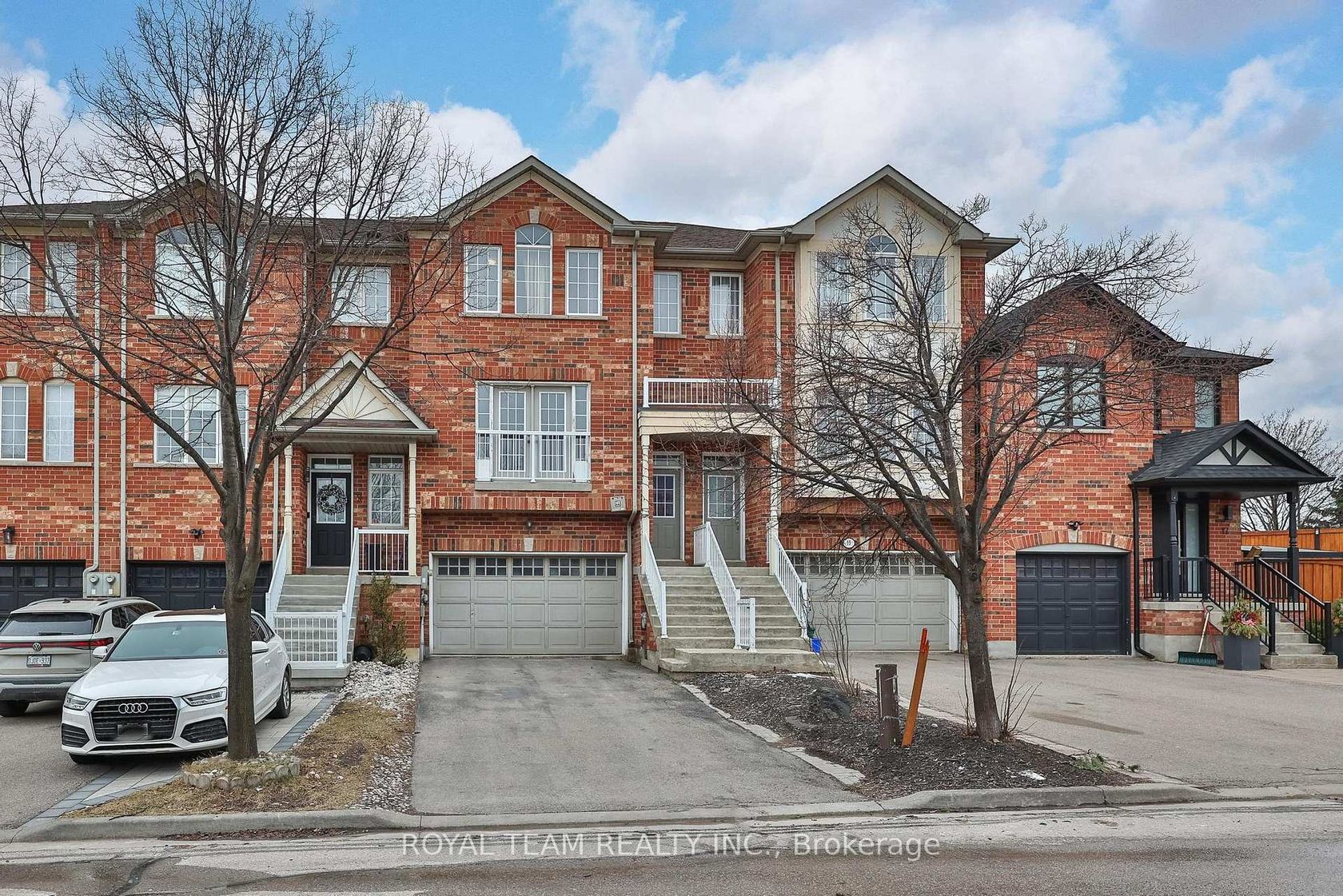 11 Jarrett Court, Vellore Village, Vaughan 