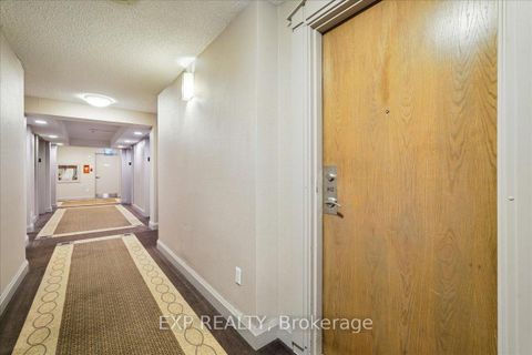 Photo 7 at 802 - 3 Hickory Tree Road, Weston, Toronto