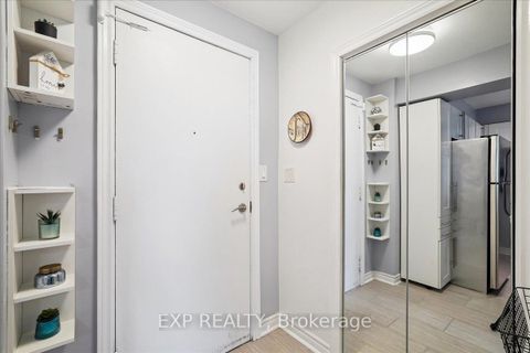 Photo 8 at 802 - 3 Hickory Tree Road, Weston, Toronto