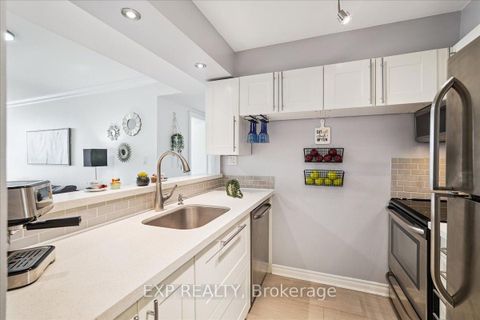 Photo 10 at 802 - 3 Hickory Tree Road, Weston, Toronto