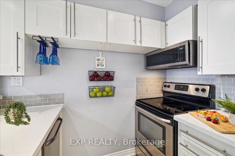 Photo 11 at 802 - 3 Hickory Tree Road, Weston, Toronto