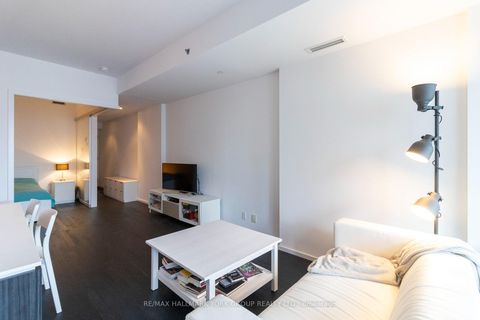 Photo 6 at 904 - 5 St Joseph Street, Bay Street Corridor, Toronto