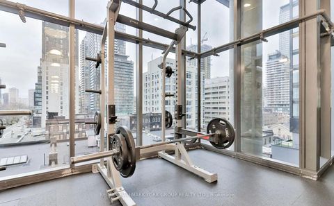 Photo 15 at 904 - 5 St Joseph Street, Bay Street Corridor, Toronto