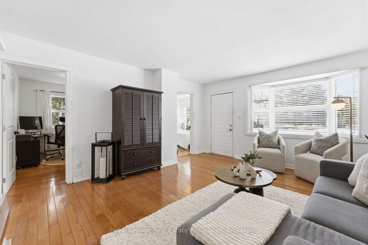 Photo 5 at 708 Montbeck Crescent, Lakeview, Mississauga