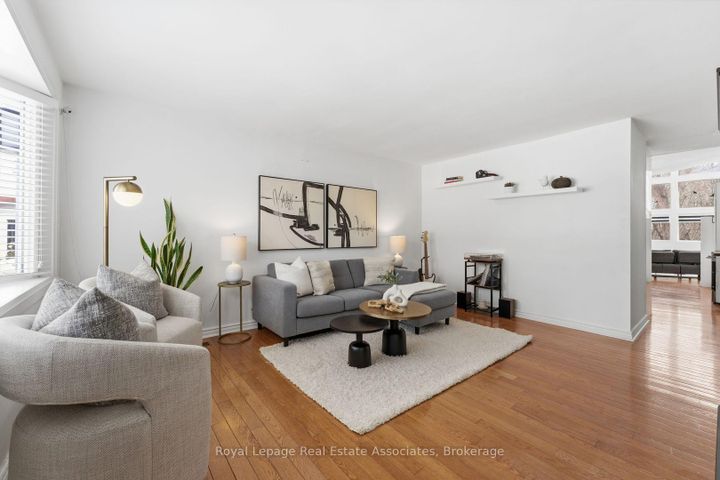 Photo 6 at 708 Montbeck Crescent, Lakeview, Mississauga