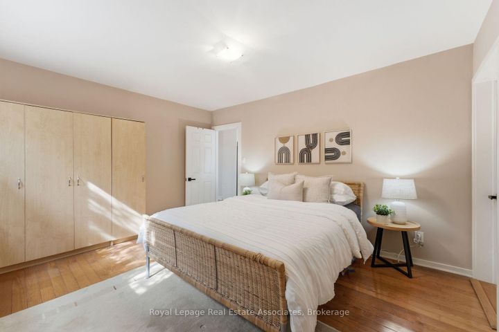 Photo 12 at 708 Montbeck Crescent, Lakeview, Mississauga