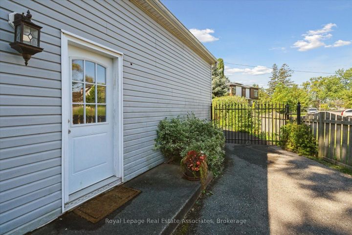 Photo 32 at 708 Montbeck Crescent, Lakeview, Mississauga