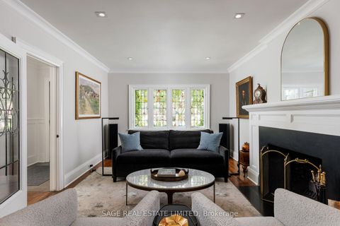 Photo 3 at 35 Grenview Boulevard N, Kingsway South, Toronto