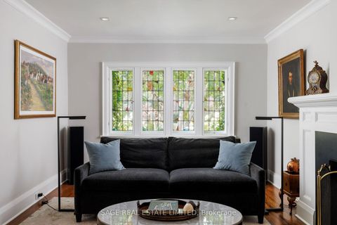 Photo 4 at 35 Grenview Boulevard N, Kingsway South, Toronto