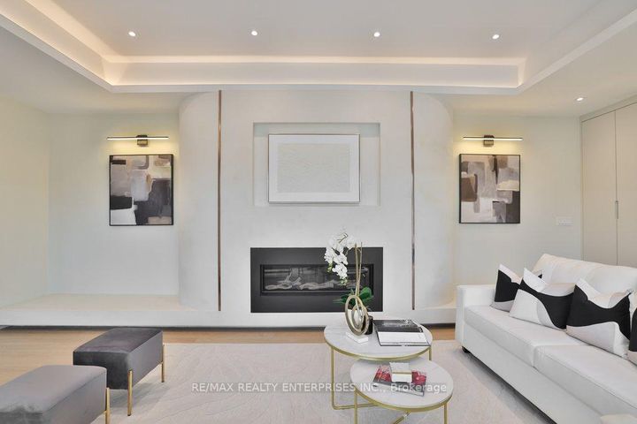 Photo 9 at 202 Queen Street W, Port Credit, Mississauga