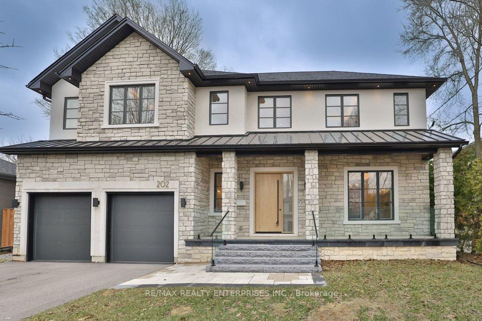 202 Queen Street W, Port Credit, Mississauga 