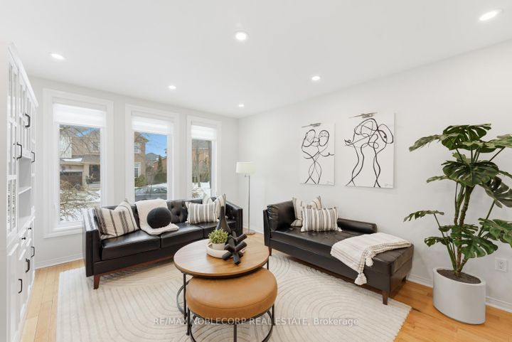 Photo 11 at 27 Treasure Road, Vellore Village, Vaughan