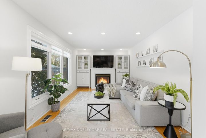 Photo 23 at 27 Treasure Road, Vellore Village, Vaughan