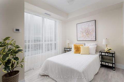 Photo 19 at 909 - 9085 Jane Street, Concord, Vaughan