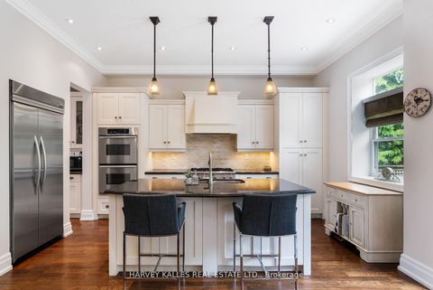 Photo 10 at 12 Reid Manor, Queensway, Toronto