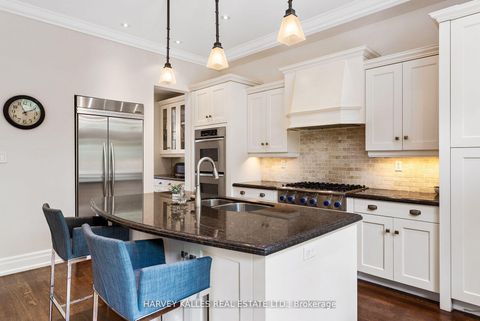 Photo 11 at 12 Reid Manor, Queensway, Toronto