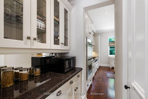 Photo 13 at 12 Reid Manor, Queensway, Toronto