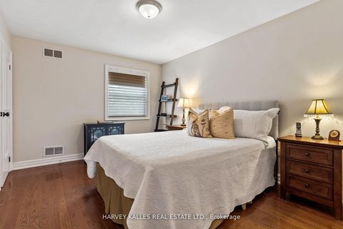 Photo 24 at 12 Reid Manor, Queensway, Toronto