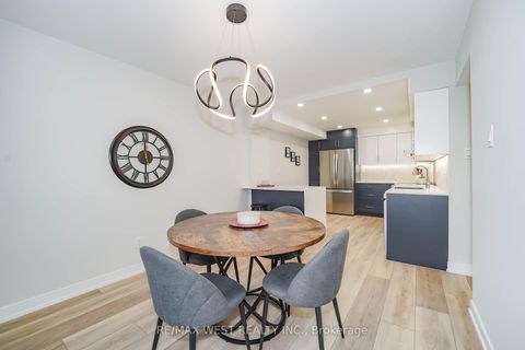 Photo 1 at D14 - 300 Mill Road, Markland Wood, Toronto