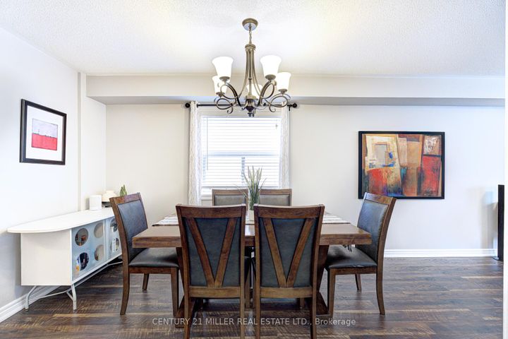 Photo 5 at 614 Leatherleaf Drive, Hurontario, Mississauga