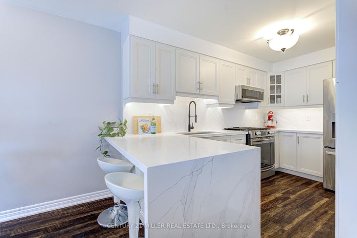 Photo 14 at 614 Leatherleaf Drive, Hurontario, Mississauga