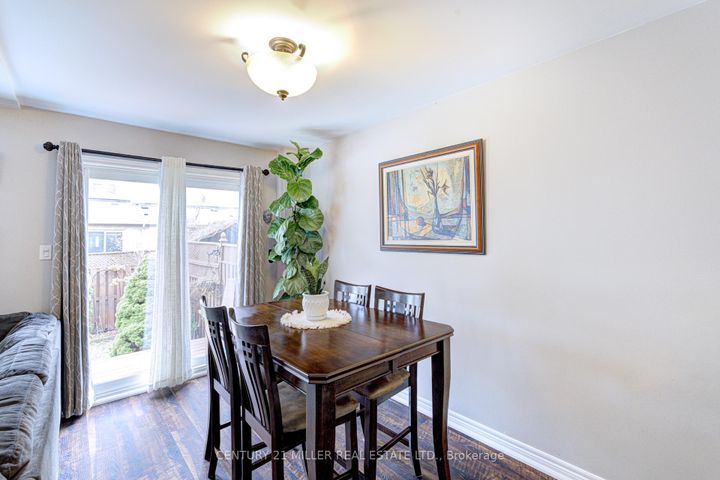 Photo 19 at 614 Leatherleaf Drive, Hurontario, Mississauga