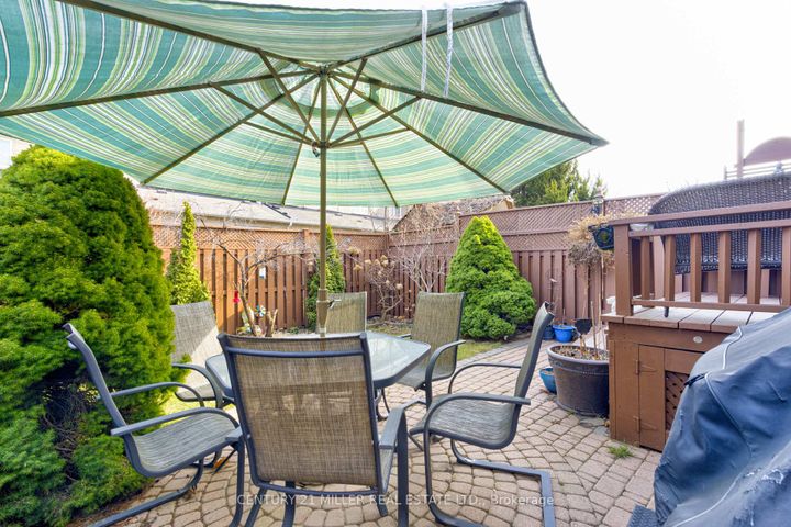Photo 40 at 614 Leatherleaf Drive, Hurontario, Mississauga